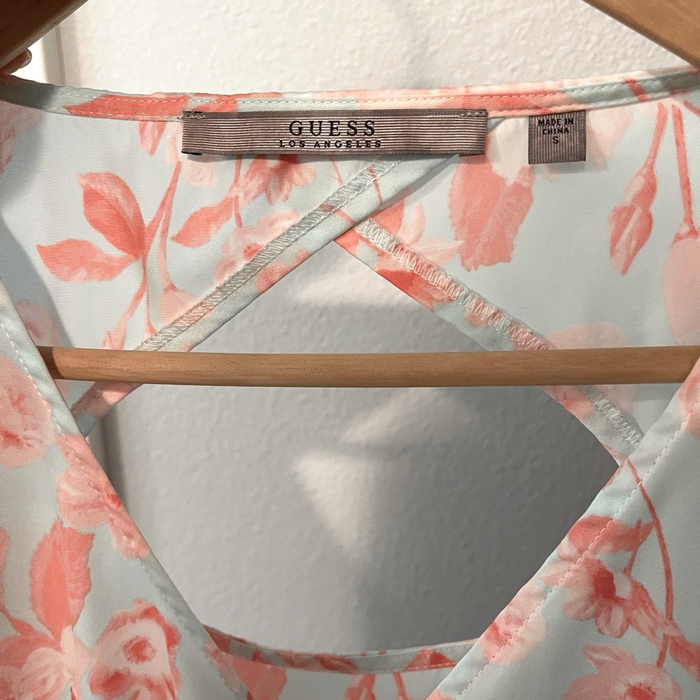 Guess LA silky long sleeve floral pastel top 🌸
